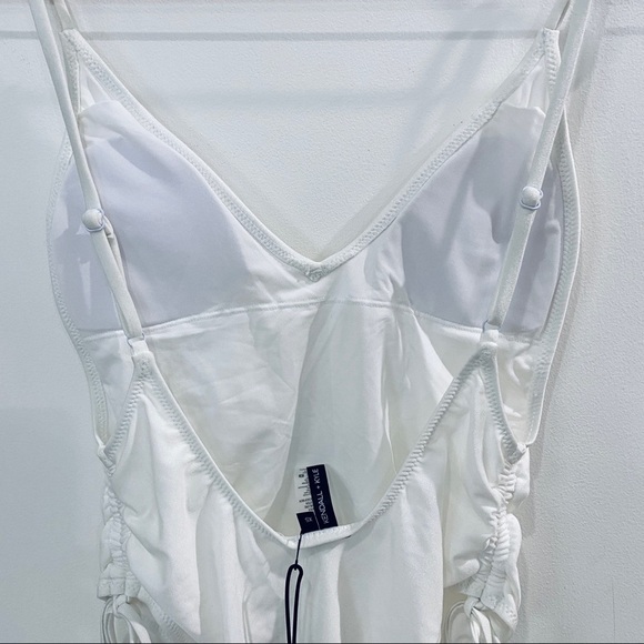 NEW Kendall & Kylie white one piece - Picture 8 of 9